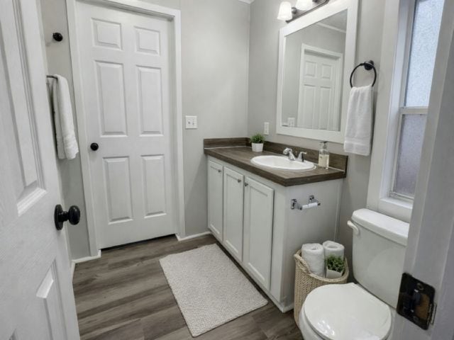 Building Photo - 9330 Eden Dr