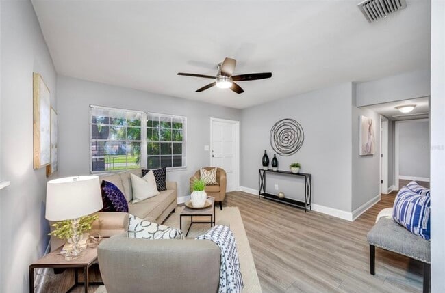 Building Photo - 3703 W Leila Ave