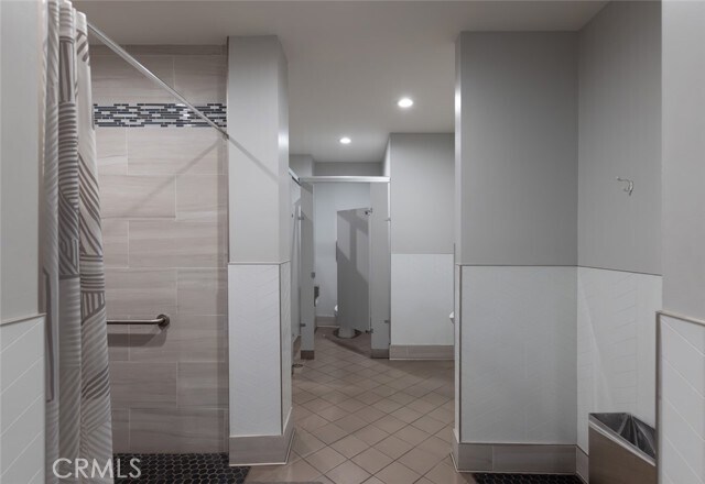 Building Photo - 2400 Scholarship