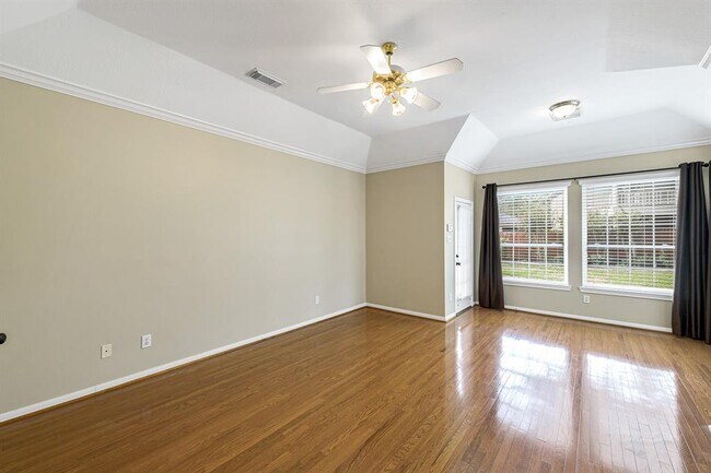 Building Photo - 22319 Fairbay Dr