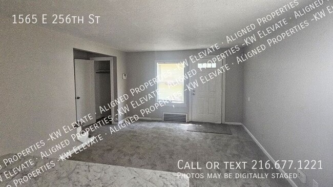 Building Photo - 1565 E 256th St