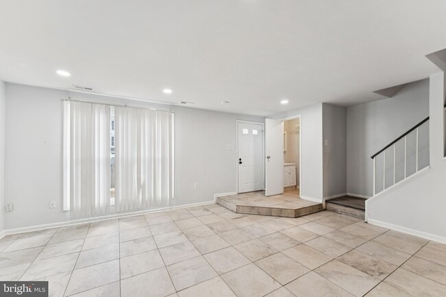 Building Photo - 7527 Belle Grae Dr