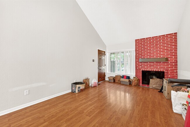 Building Photo - 11677 Village Pl Dr