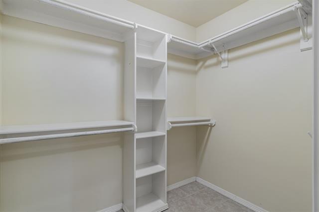 Building Photo - 2401 Hedgeapple Dr