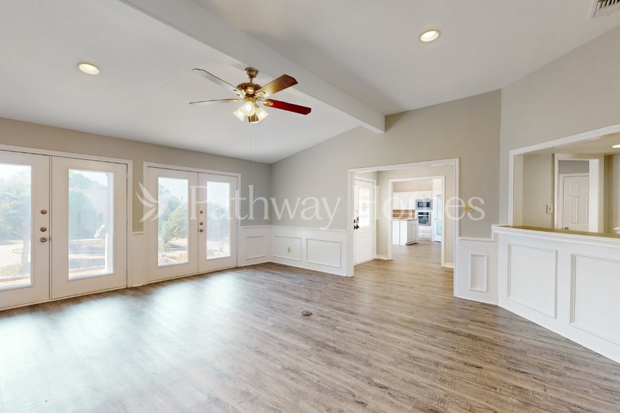 Building Photo - 608 Westway Dr