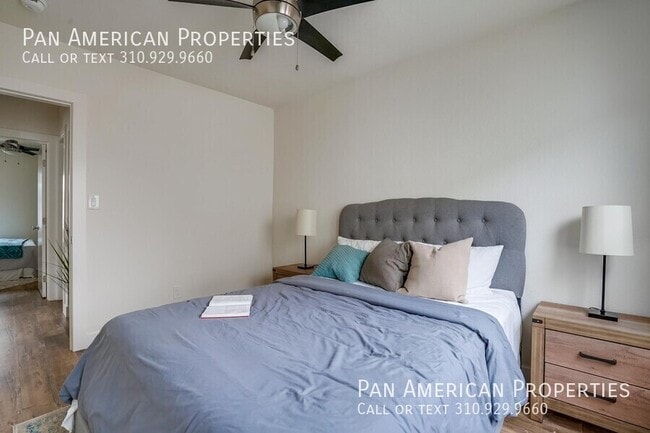 Building Photo - 6621 1/4 Crenshaw Blvd.-