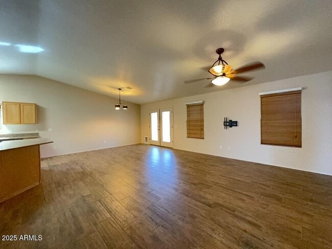 Building Photo - 3858 Plaza Margarita