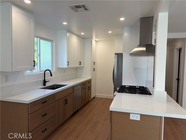Building Photo - 7099 Fallbrook Ave