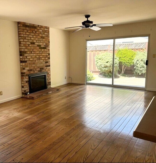 Building Photo - 3BD/2BA Single-Family Home | Less Than 200 Yards From Vintage Hills Elementary!