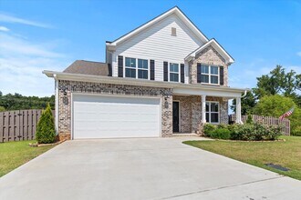 Building Photo - Charming and Spacious 4-Bedroom Home with Bonus Room and Private Backyard