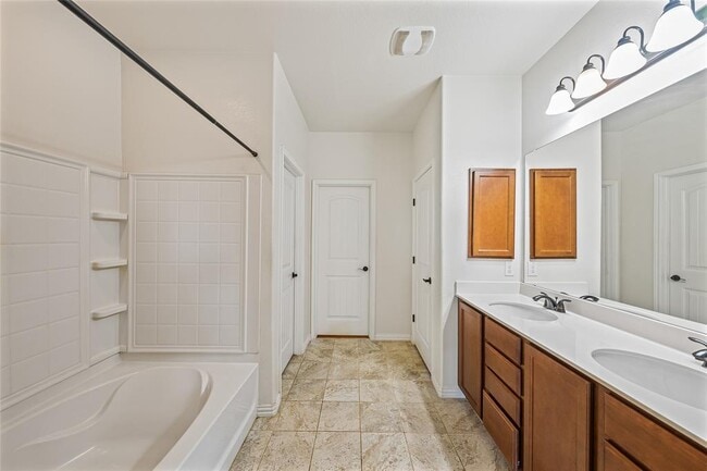 Building Photo - 6141 Mantalcino Dr