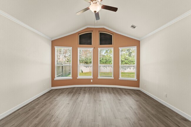 Building Photo - 9339 Fairfield Oaks Ln