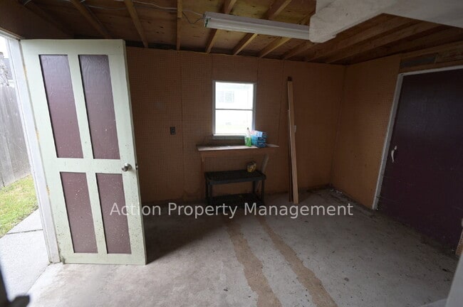 Building Photo - 2 bed, office, 2 bath, 1 car garage, in Sequim