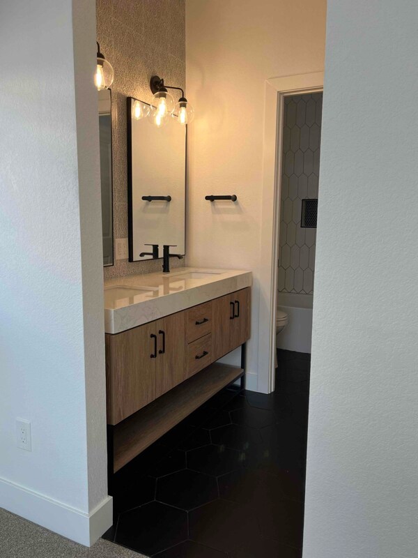 Building Photo - 1206 Carlyle Park Cir