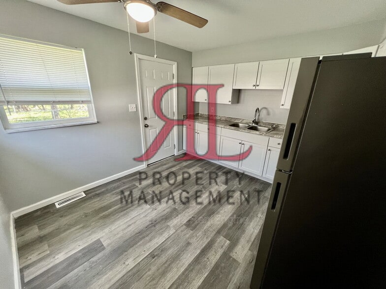 Building Photo - 2980 Reis Ave