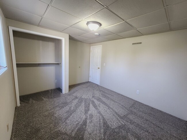 Building Photo - 3 Bedroom 2 Bath Home Available in Knoxville
