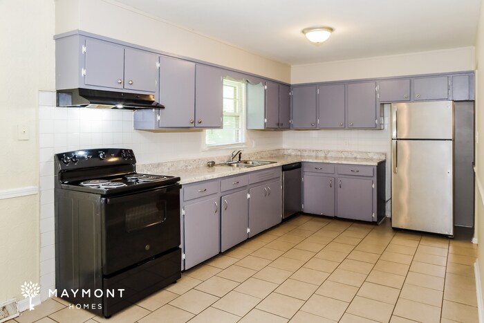 Building Photo - 4610 Rutledge Dr NW
