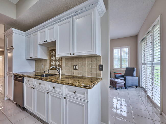 Building Photo - 10148 Andover Coach Cir