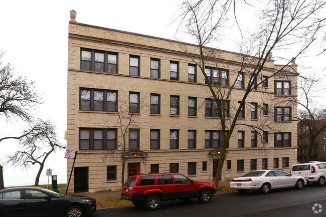 7501 N Eastlake Terrace - The Villages of Eastlake #1310