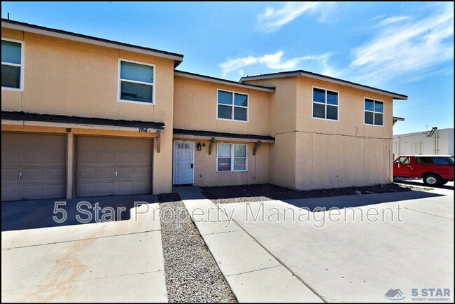 Building Photo - 1916 Lee Elder Dr