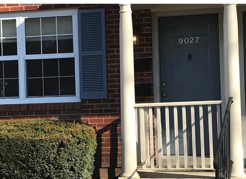 Building Photo - 9027 Wrenwood Ln