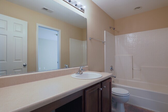 Building Photo - Spacious 6-Bedroom Home in Desirable Latta...