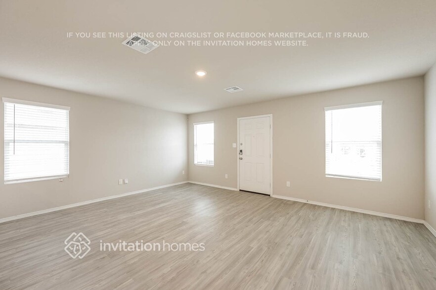 Building Photo - 4231 Southton Lk
