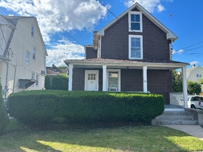 Building Photo - 30 Treno St