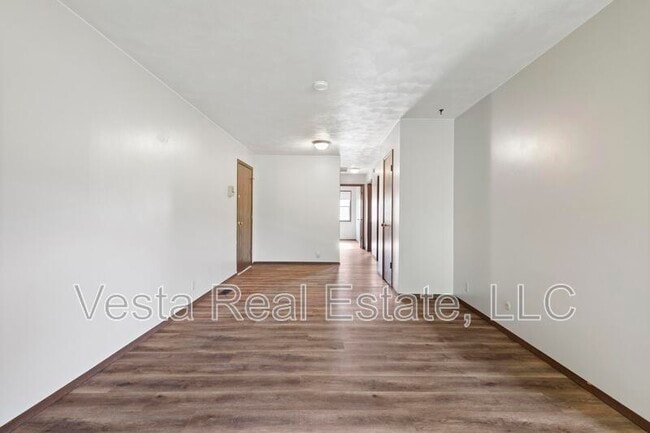 Building Photo - 412 N. Highland