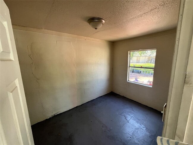 Building Photo - 131 B St