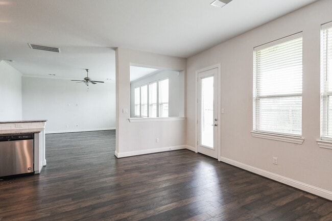 Building Photo - 3802 W Vicksburg Estates Dr
