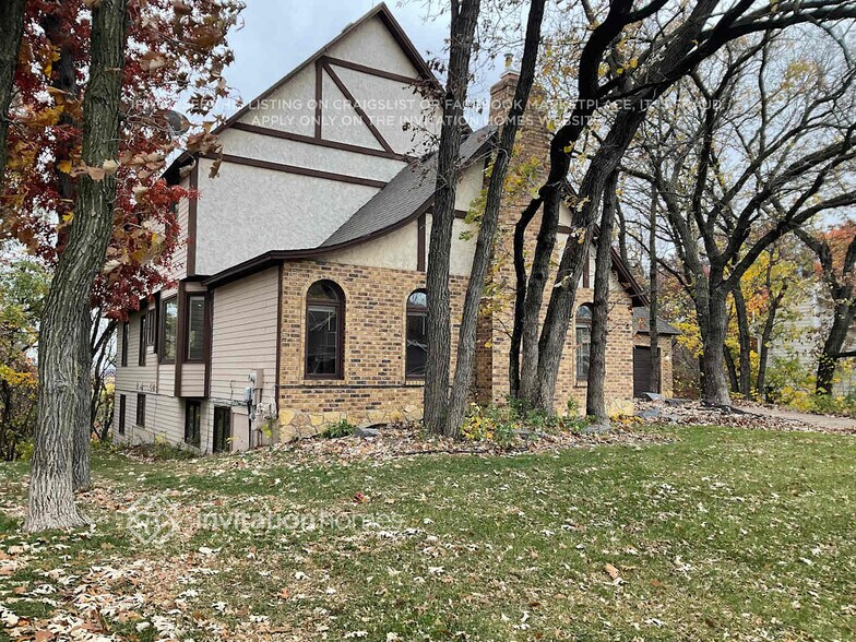 Building Photo - 1009 Hilloway Cir