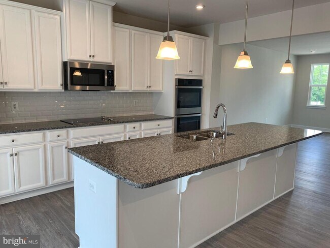 Building Photo - 11263 Dry Spring Dr