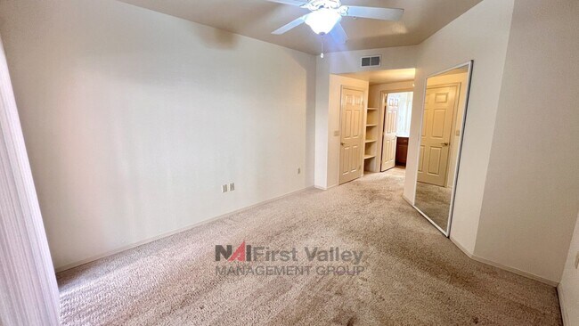 Building Photo - 2 Bedrooms, 2 Baths