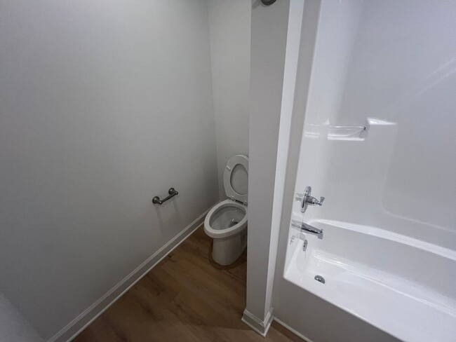 Building Photo - Newly built 3 bedroom 2 bathroom in East T...