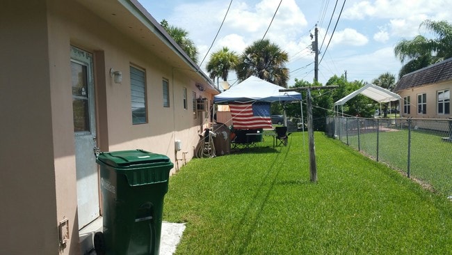 Building Photo - 6008 NW 10th St