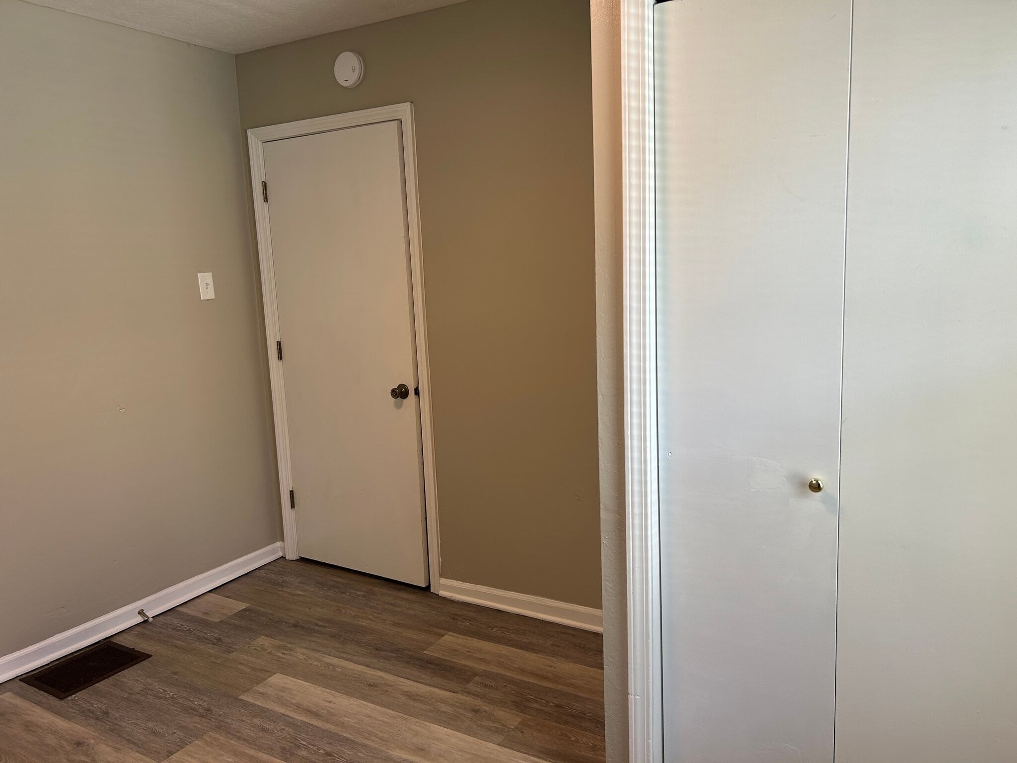 Building Photo - 1506 N Grant Ave