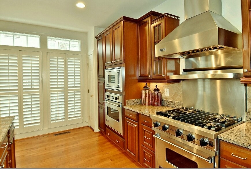 Building Photo - 7981 Vigne Ct