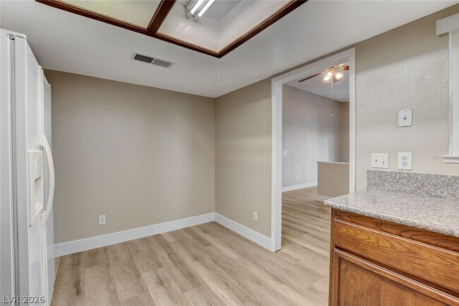 Building Photo - 6632 Wheelbarrow Peak Dr