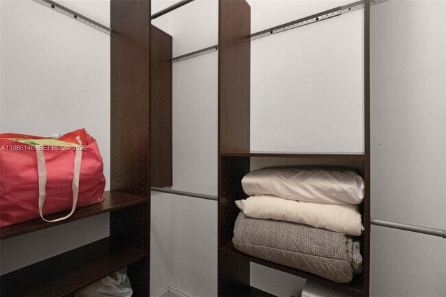 Building Photo - 1117 Meridian Ave