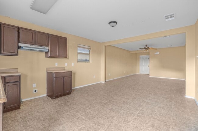 Building Photo - 14119 Fawn Dr