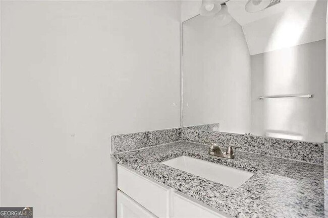 Building Photo - 5232 Ridge Forest Dr