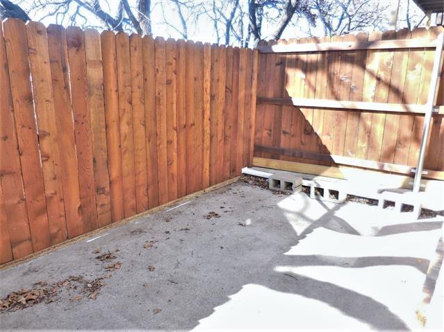 Building Photo - 1131 Dallas Dr