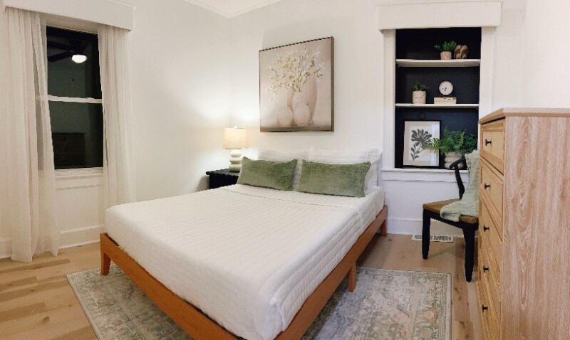 Building Photo - 102 Church St