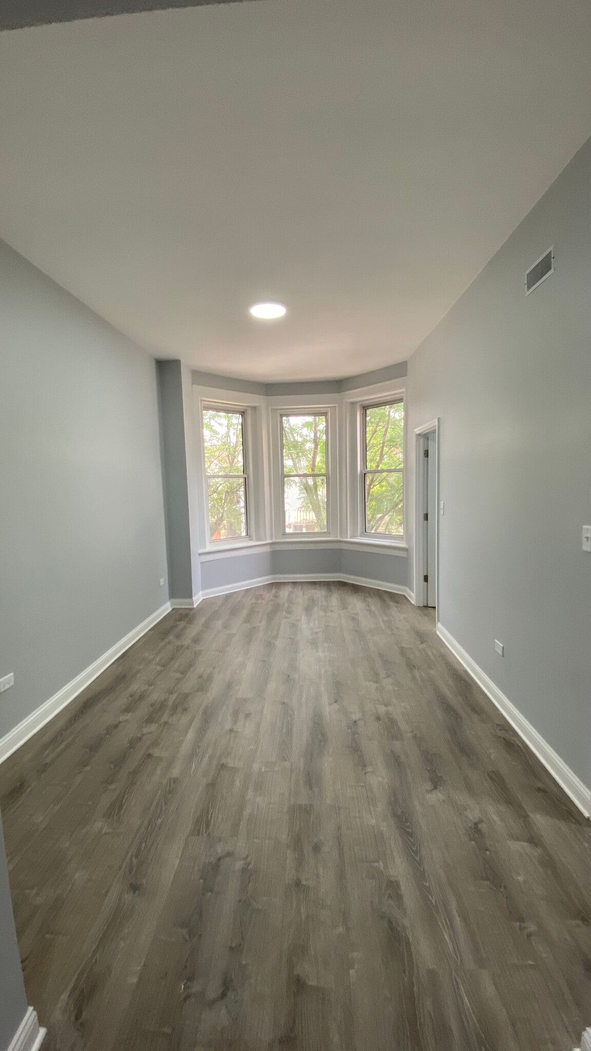 Living Room - 1621 W Cullerton St