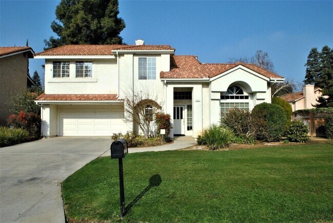 Spacious 3/2.5 Near Woodward Park - 412 E Braddock Dr Fresno CA 93720 | Apartment Finder