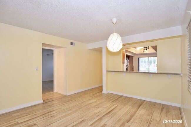 Building Photo - 5848 Windhover Dr