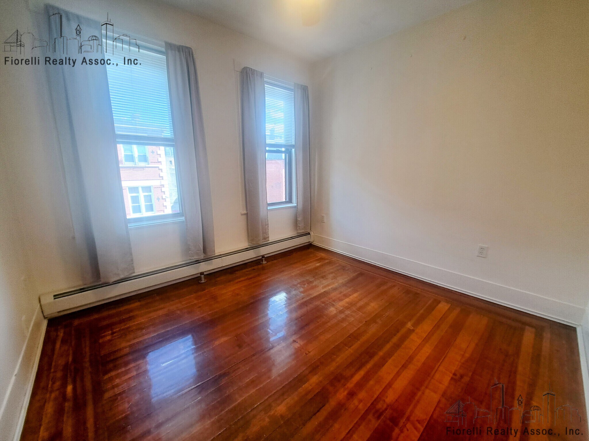 Building Photo - 344 Hanover St