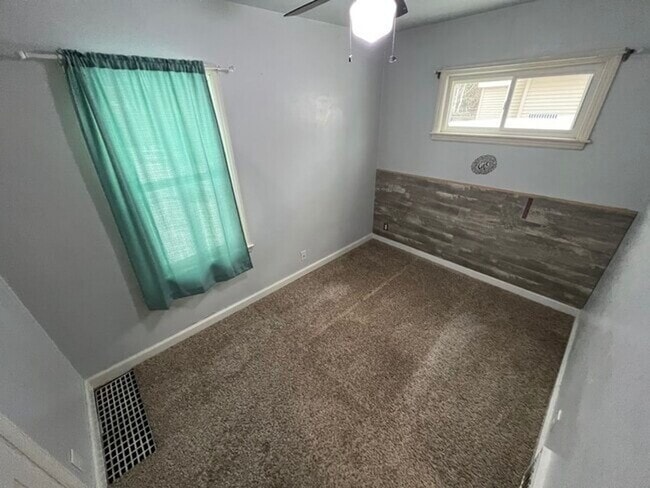 Building Photo - Click the “Apply Now” button or email wapmrentals@gmail.com for a prompt response.