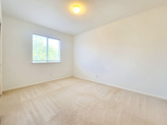 Building Photo - Beautiful 3/BR 2.5/BA Home for Rent in Aus...